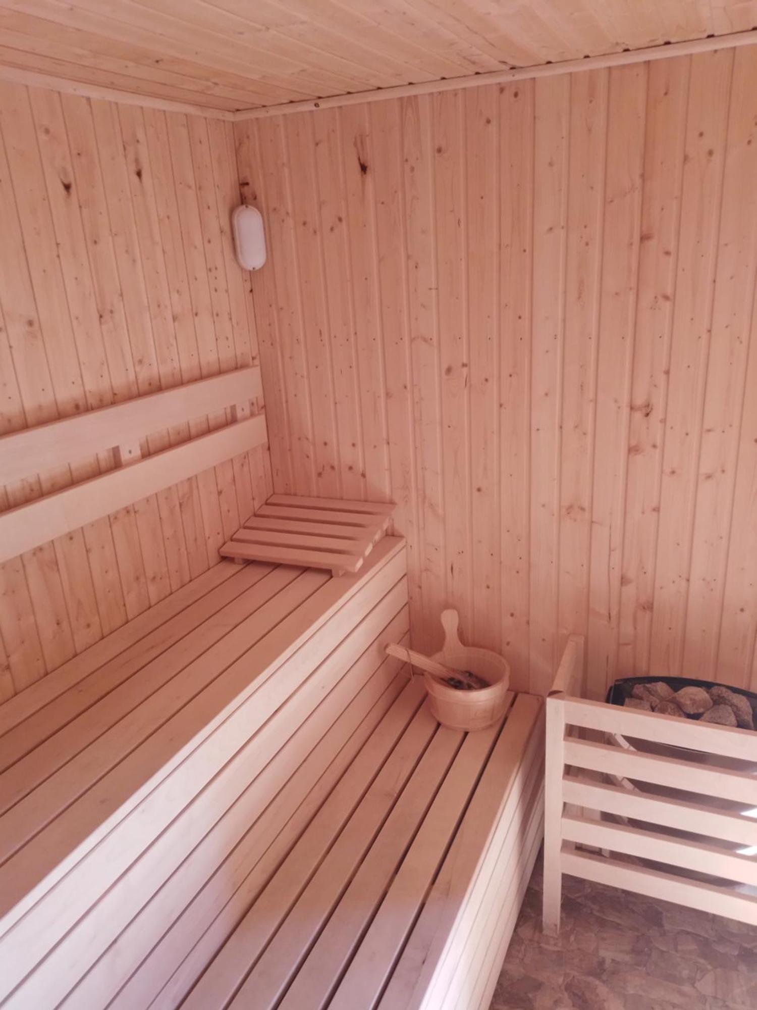 ホテル Timi Kulcsoshaz Lăzarea エクステリア 写真