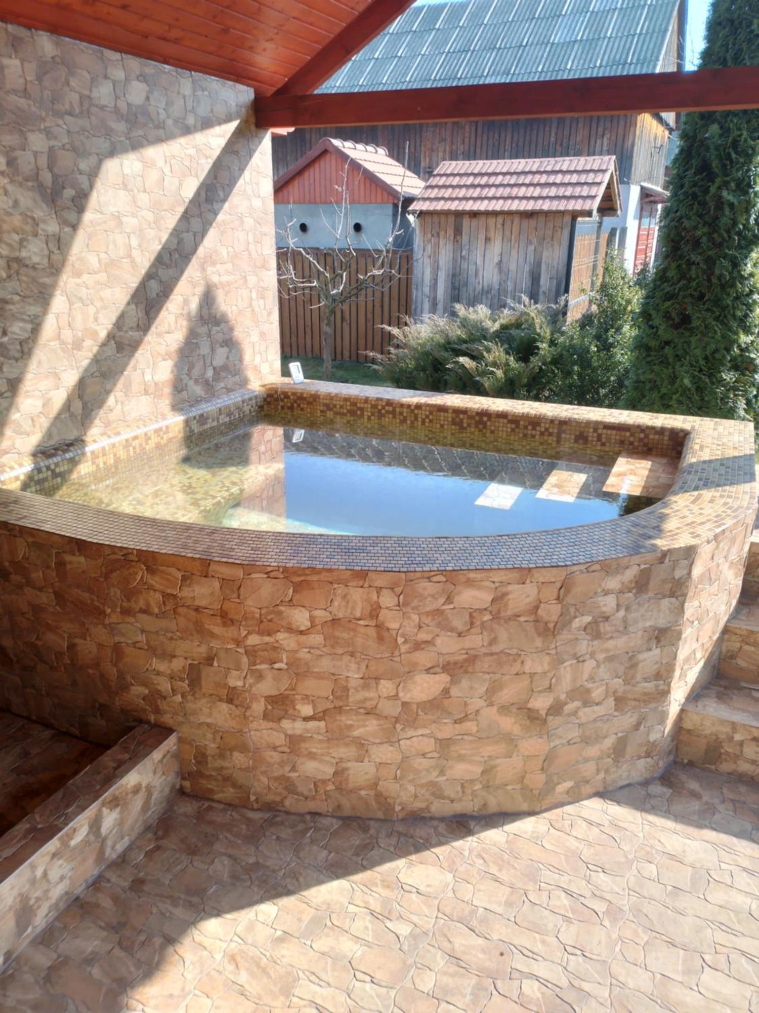 ホテル Timi Kulcsoshaz Lăzarea エクステリア 写真