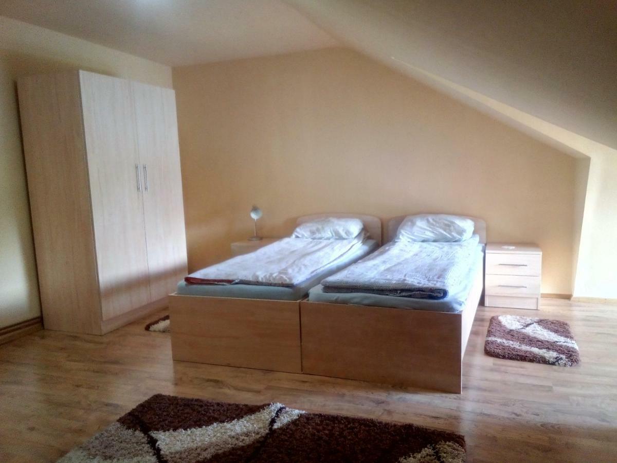 ホテル Timi Kulcsoshaz Lăzarea エクステリア 写真